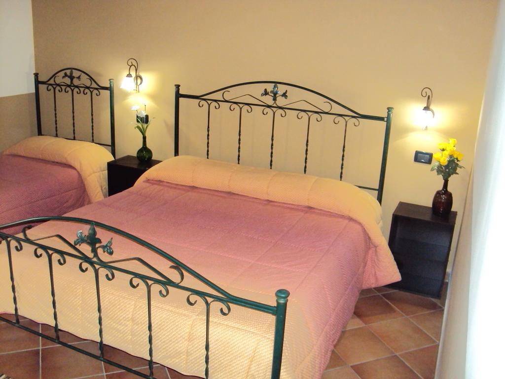 Agriturismo Il Pozzo Antico Mascali Bagian luar foto