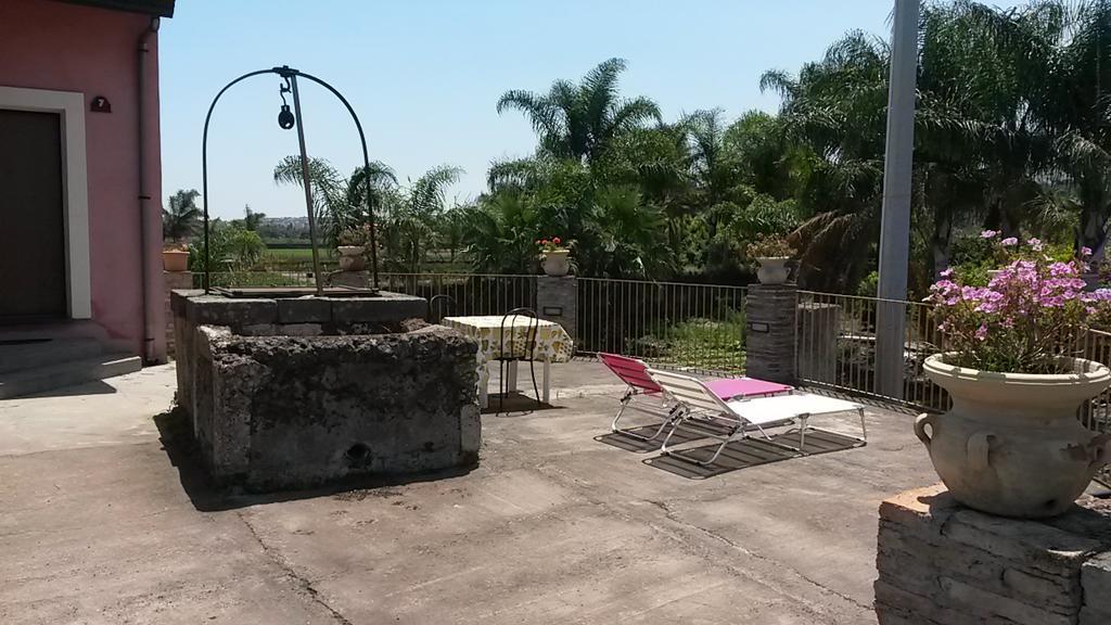 Agriturismo Il Pozzo Antico Mascali Bagian luar foto