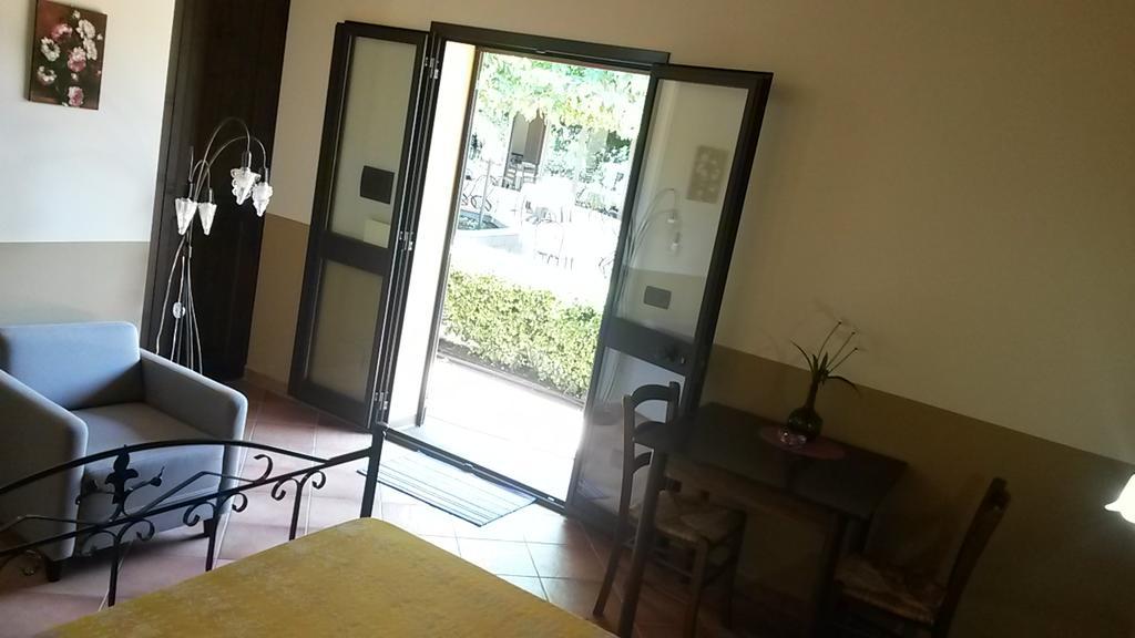 Agriturismo Il Pozzo Antico Mascali Bagian luar foto