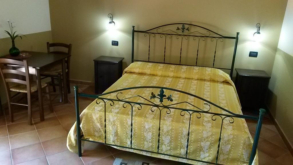 Agriturismo Il Pozzo Antico Mascali Bagian luar foto
